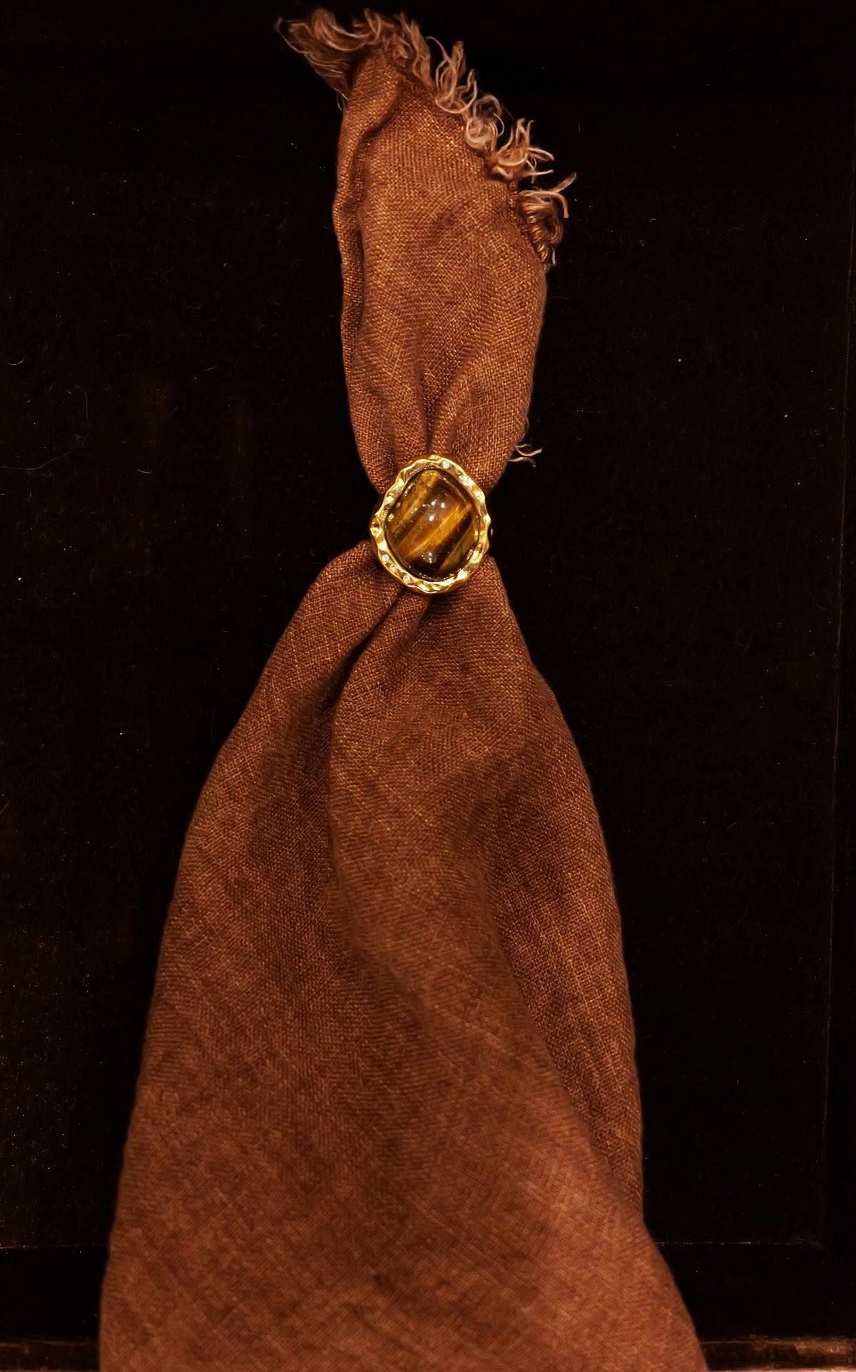 THE LOLA RING IN GOLD WITH TIGER'S EYE