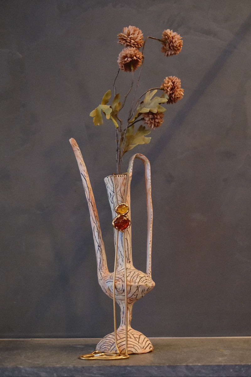 THE BLYTHE WITH AMBER